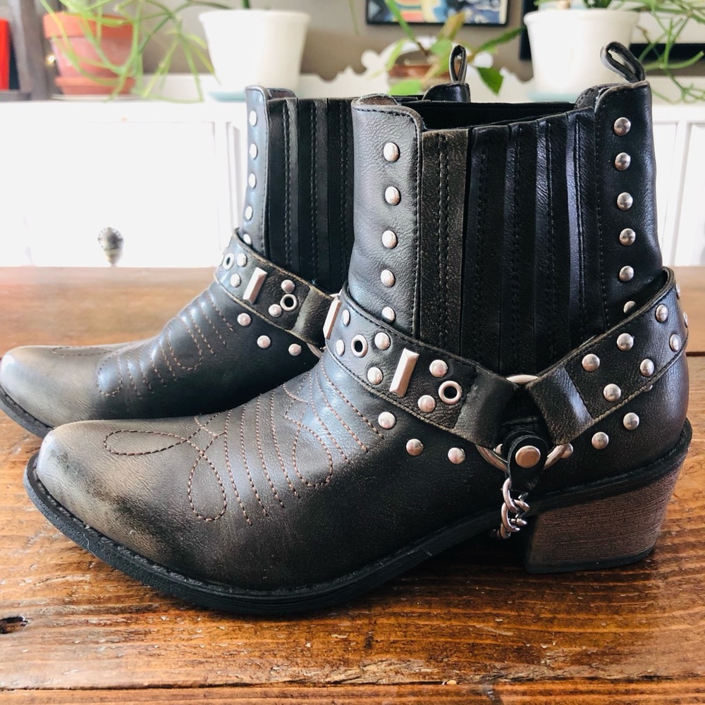 COCONUTS Booties EUC Deep Olive Green
